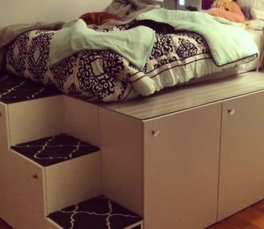 DIY υπερυψωμένο κρεβάτι με μεγάλο αποθηκευτικό χώρο DIY υπερυψωμένο κρεβάτι με μεγάλους αποθηκευτικούς χώρους