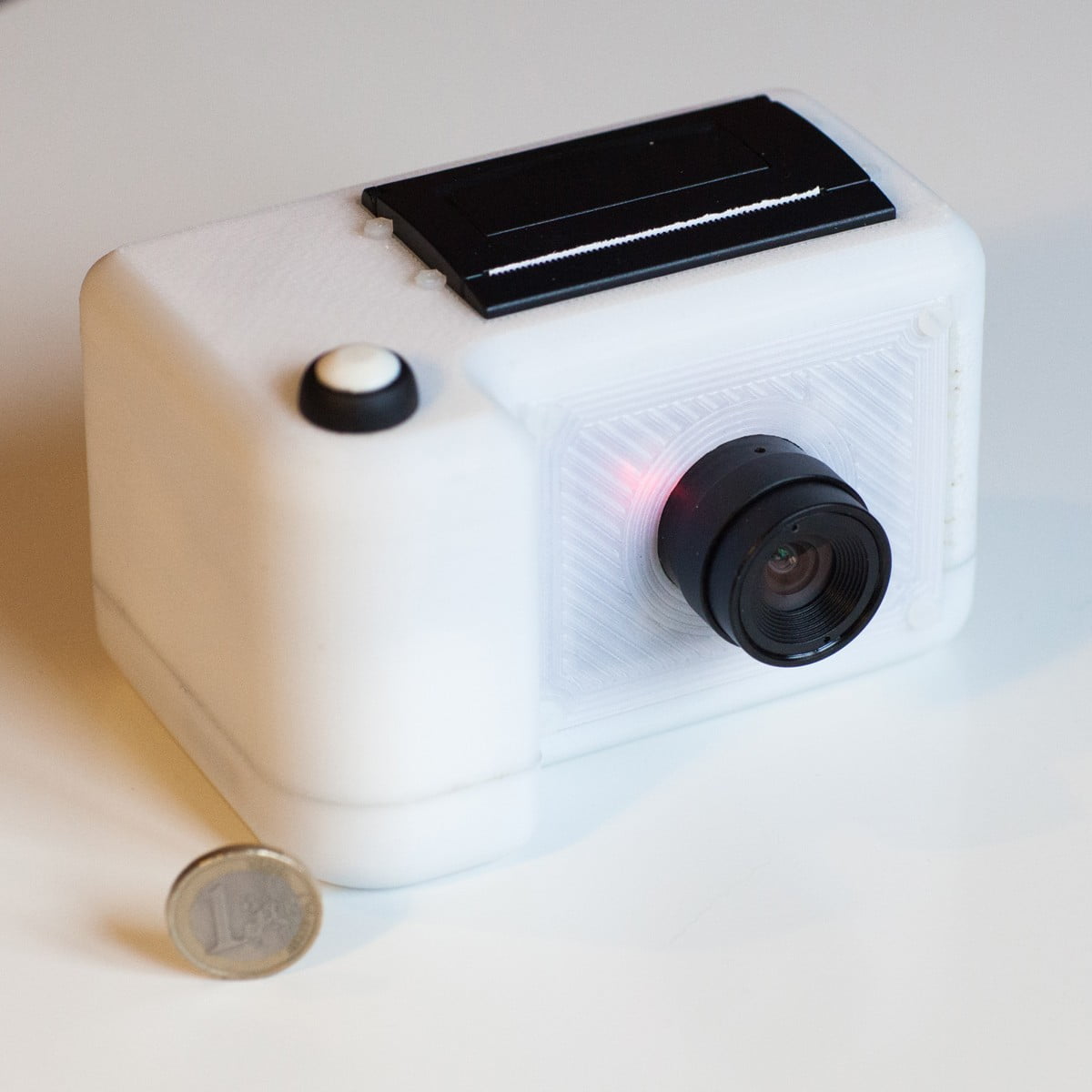 PolaPi, μία polaroid camera φτιαγμένη από Raspberry