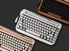 ρετρό μηχανικό πληκτρολόγιο