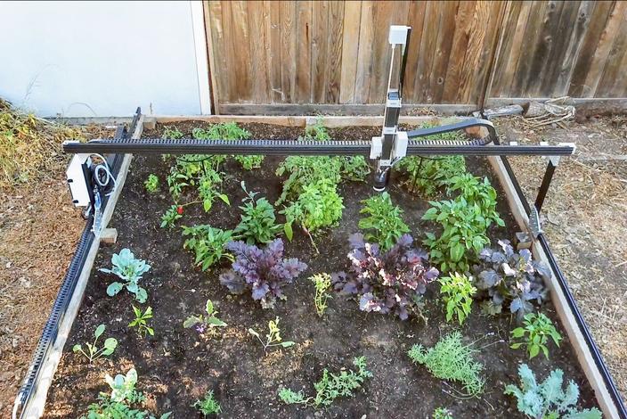 farmbot_704x480 farmbot