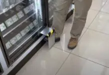 έξυπνη πατέντα για να ανοίγουμε ψυγεία σε καταστήματα